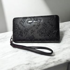 NEW Betsey Johnson Black Western Skull Embossed Zip Around Wallet Wristlet Strap